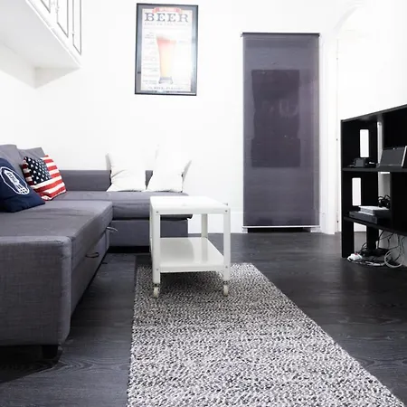 Apartment Cozy And Bright Studio 15min From Pigalle Paris